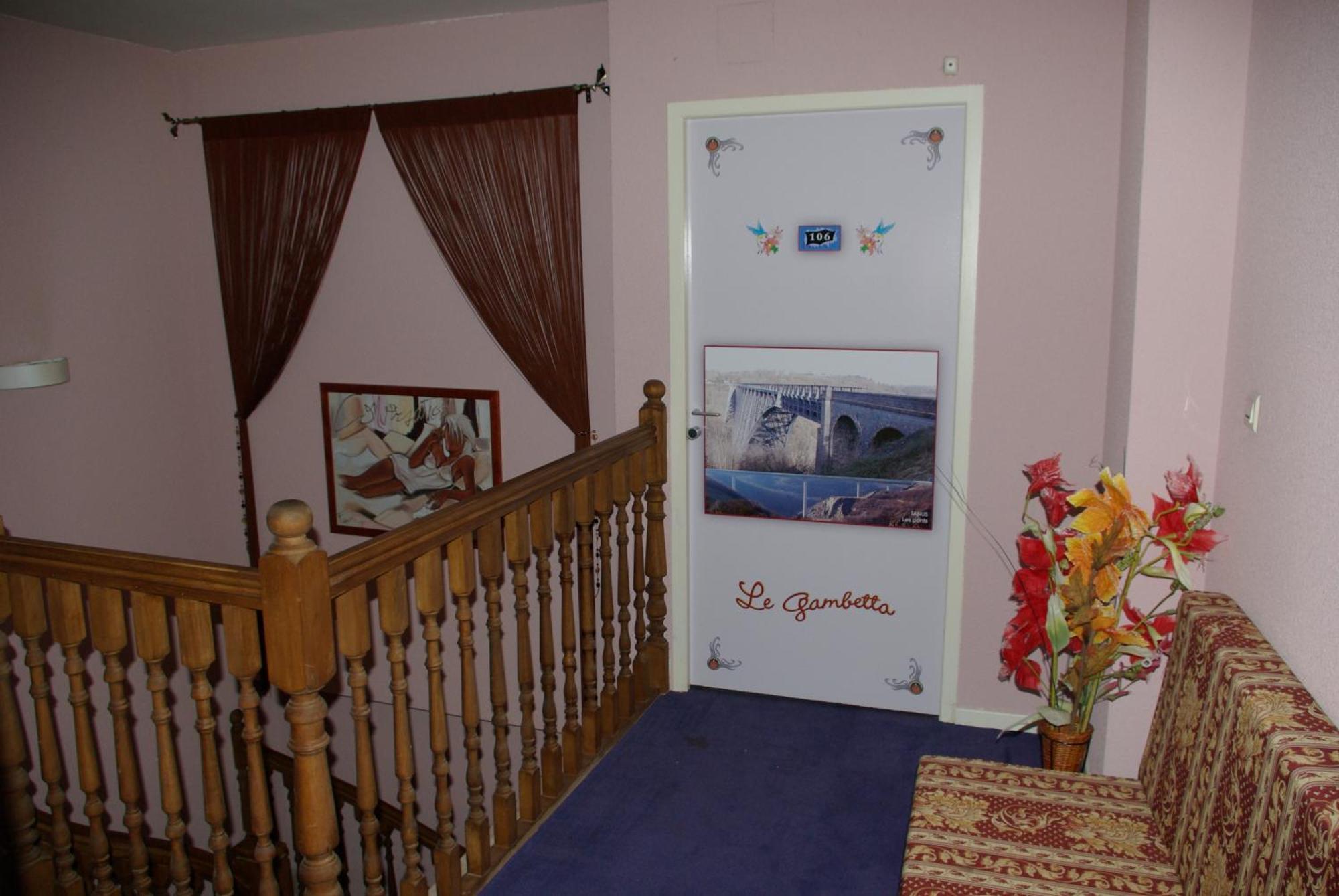 Hotel Le Gambetta Carmaux Екстериор снимка
