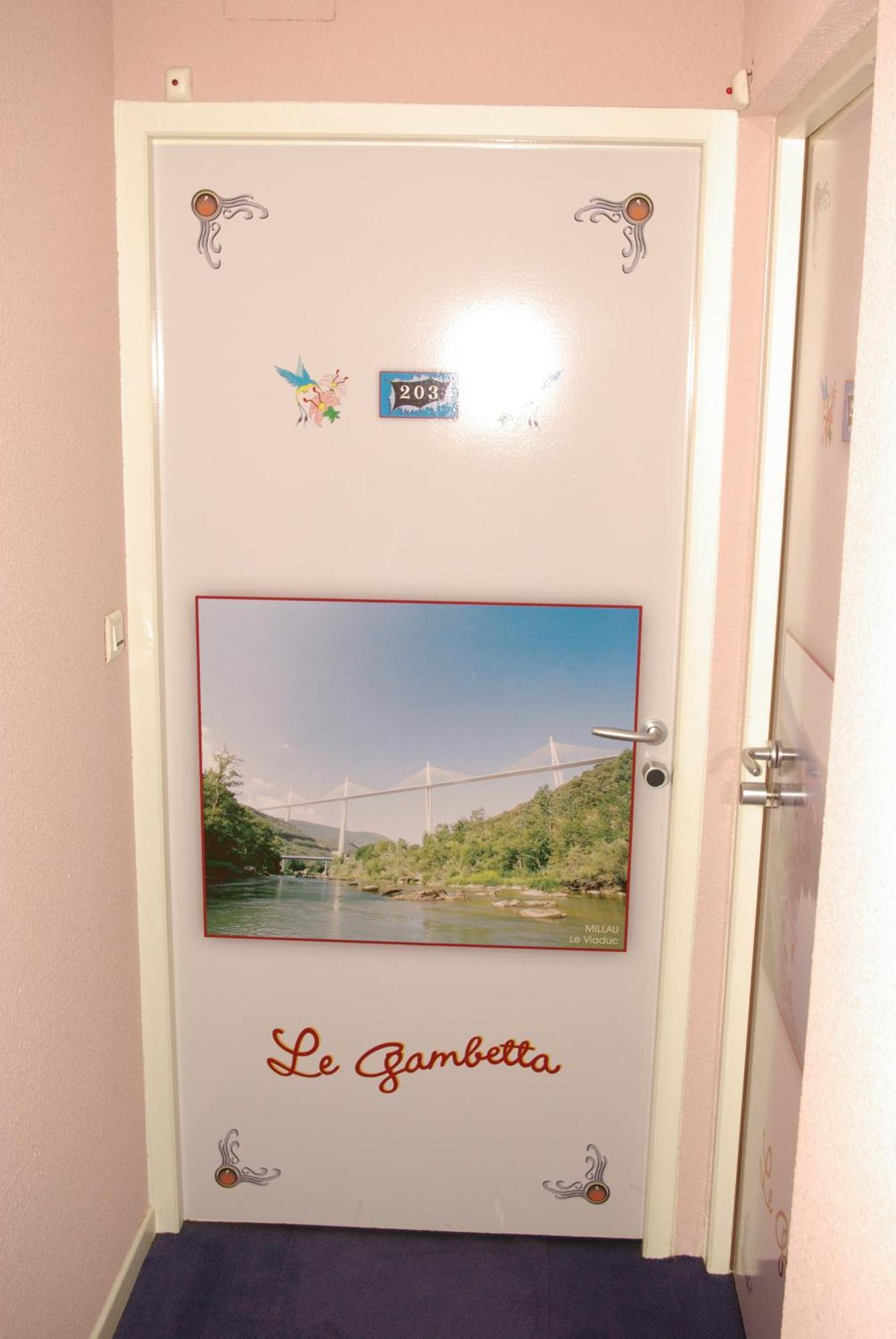Hotel Le Gambetta Carmaux Екстериор снимка