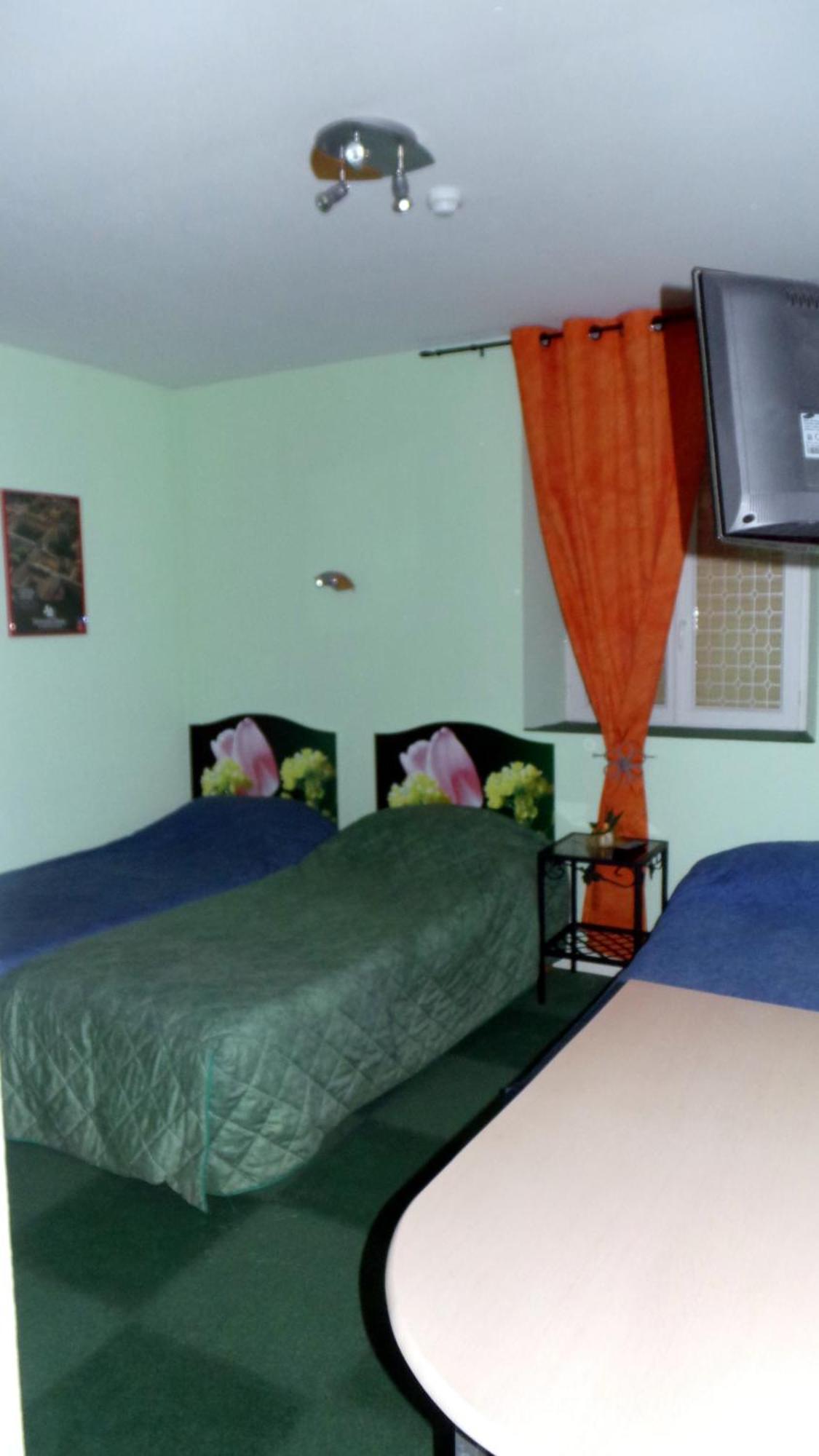 Hotel Le Gambetta Carmaux Стая снимка